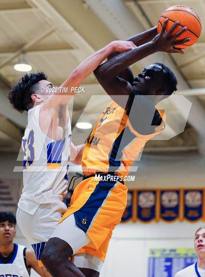 Thumbnail 3 in Crean Lutheran @ Valencia photogallery.