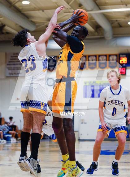 Thumbnail 2 in Crean Lutheran @ Valencia photogallery.
