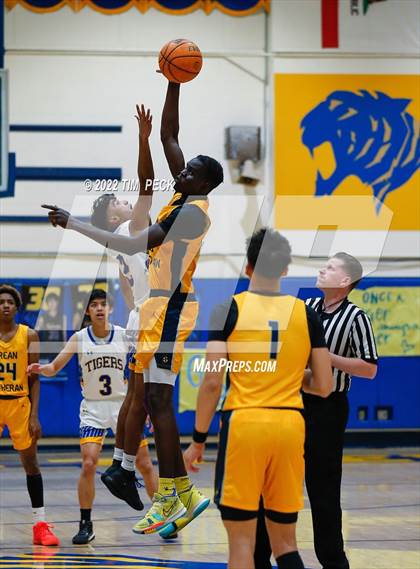 Thumbnail 1 in Crean Lutheran @ Valencia photogallery.