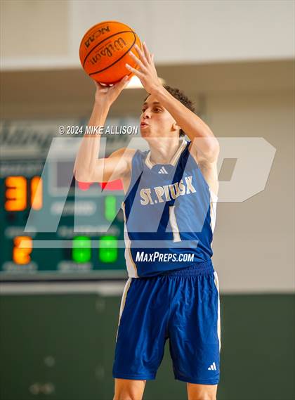 Thumbnail 1 in St. Pius X Catholic vs. Karns photogallery.