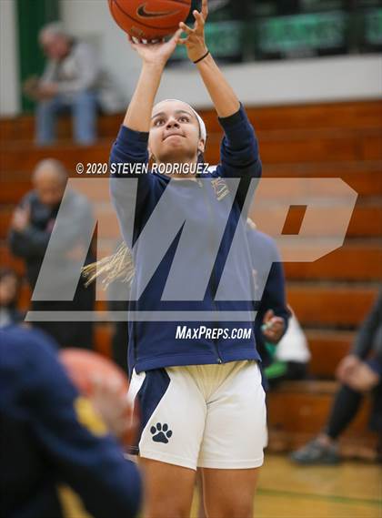 Thumbnail 2 in New Hope Academy vs. Benson Tech (MLK Showcase) photogallery.