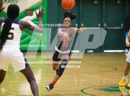 Thumbnail 3 in New Hope Academy vs. Benson Tech (MLK Showcase) photogallery.
