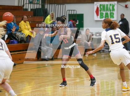 Thumbnail 2 in New Hope Academy vs. Benson Tech (MLK Showcase) photogallery.