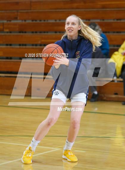 Thumbnail 2 in New Hope Academy vs. Benson Tech (MLK Showcase) photogallery.
