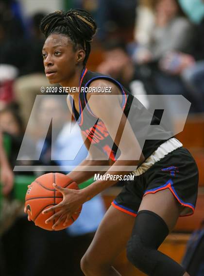 Thumbnail 2 in New Hope Academy vs. Benson Tech (MLK Showcase) photogallery.