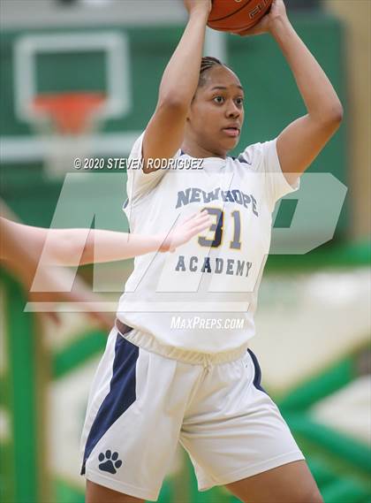 Thumbnail 2 in New Hope Academy vs. Benson Tech (MLK Showcase) photogallery.