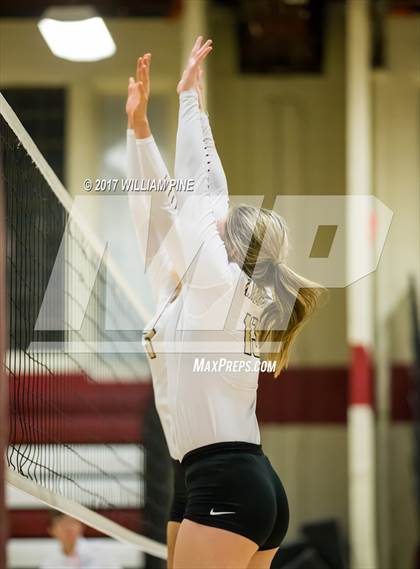 Thumbnail 1 in Pine Bush @ Kingston photogallery.