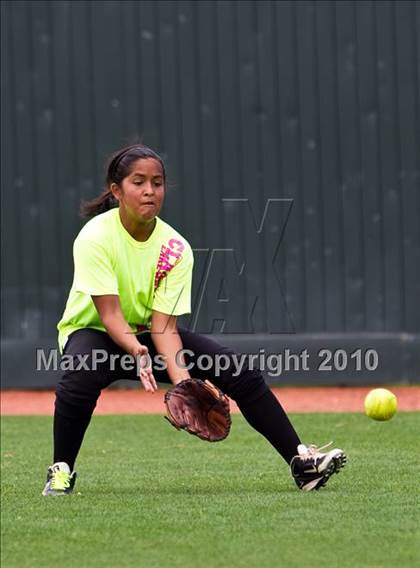Thumbnail 2 in Bishop Lynch vs Nolan Catholic (TAPPS 5A Final) photogallery.