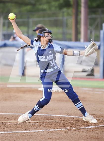 Thumbnail 2 in Bullard vs. Hanford (CIFCS Division 2 Championship) photogallery.