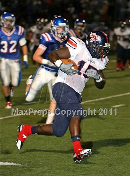 Thumbnail 3 in South Panola @ Memphis University photogallery.
