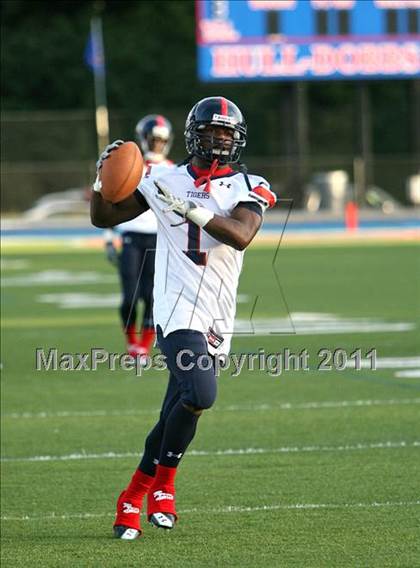Thumbnail 2 in South Panola @ Memphis University photogallery.
