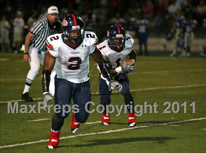 Thumbnail 1 in South Panola @ Memphis University photogallery.