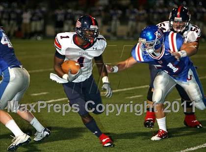 Thumbnail 3 in South Panola @ Memphis University photogallery.