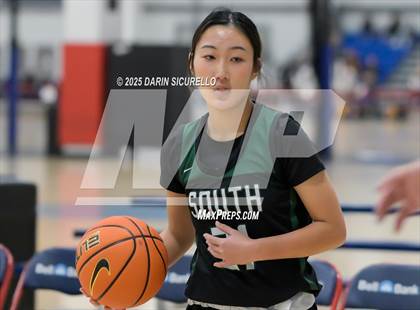 Thumbnail 3 in South vs. Casteel (Nike Tournament of Champions) photogallery.