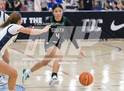 Thumbnail 2 in South vs. Casteel (Nike Tournament of Champions) photogallery.