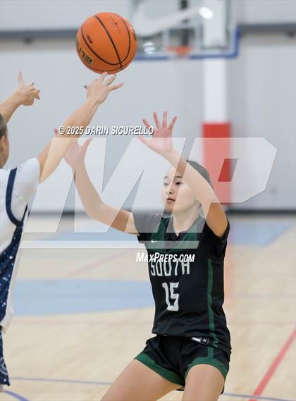 Thumbnail 2 in South vs. Casteel (Nike Tournament of Champions) photogallery.