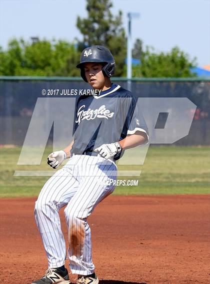 Thumbnail 2 in Spring Valley vs. Boulder City (Grizzly Invitational) photogallery.