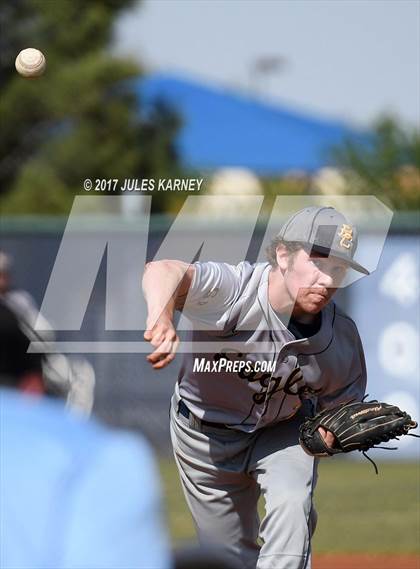 Thumbnail 1 in Spring Valley vs. Boulder City (Grizzly Invitational) photogallery.