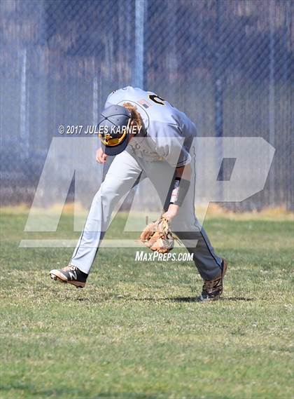 Thumbnail 2 in Spring Valley vs. Boulder City (Grizzly Invitational) photogallery.