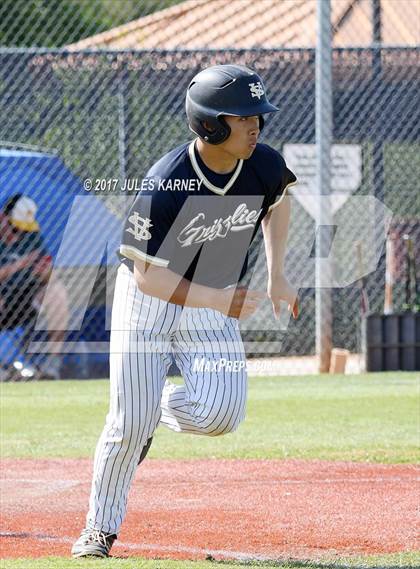 Thumbnail 2 in Spring Valley vs. Boulder City (Grizzly Invitational) photogallery.