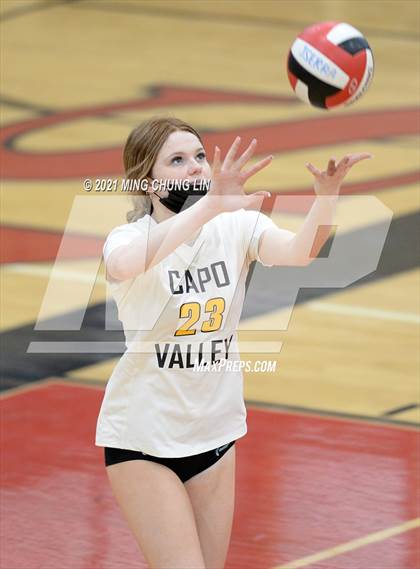 Thumbnail 3 in Capistrano Valley @ JSerra Catholic photogallery.