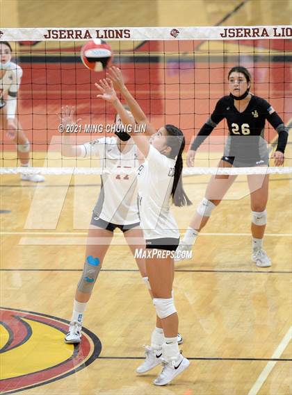 Thumbnail 2 in Capistrano Valley @ JSerra Catholic photogallery.