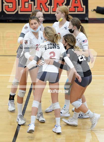 Thumbnail 3 in Capistrano Valley @ JSerra Catholic photogallery.