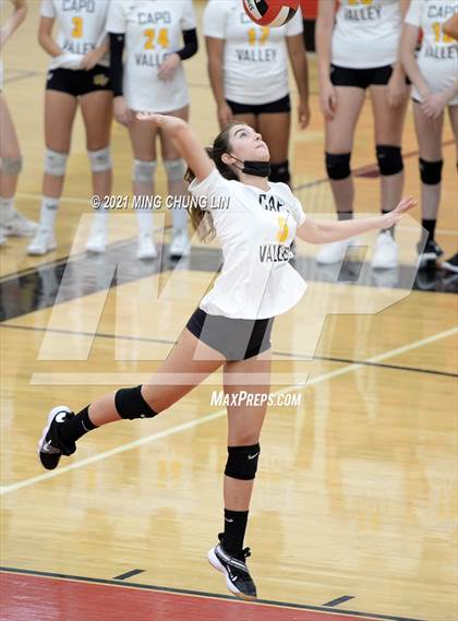 Thumbnail 3 in Capistrano Valley @ JSerra Catholic photogallery.