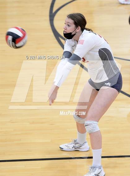 Thumbnail 2 in Capistrano Valley @ JSerra Catholic photogallery.
