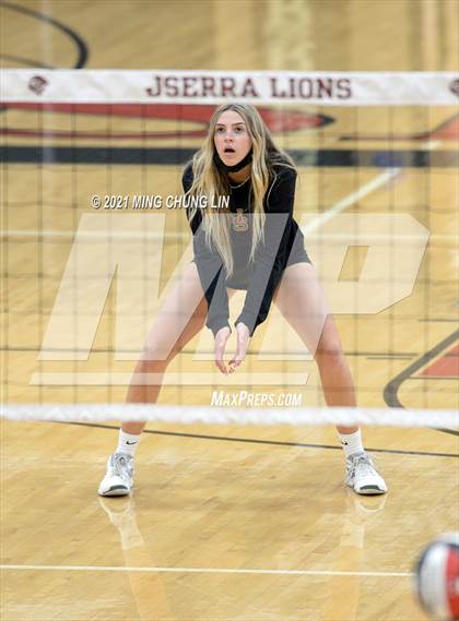 Thumbnail 2 in Capistrano Valley @ JSerra Catholic photogallery.