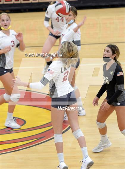 Thumbnail 3 in Capistrano Valley @ JSerra Catholic photogallery.