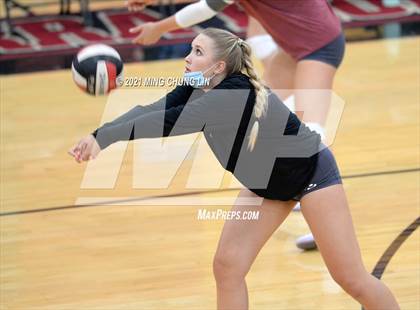 Thumbnail 3 in Capistrano Valley @ JSerra Catholic photogallery.
