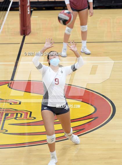 Thumbnail 2 in Capistrano Valley @ JSerra Catholic photogallery.