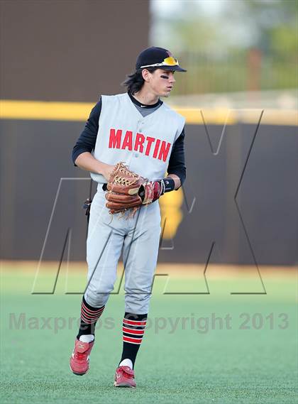 Thumbnail 2 in Carroll vs. Martin (UIL 5A Region 1 Finals) photogallery.