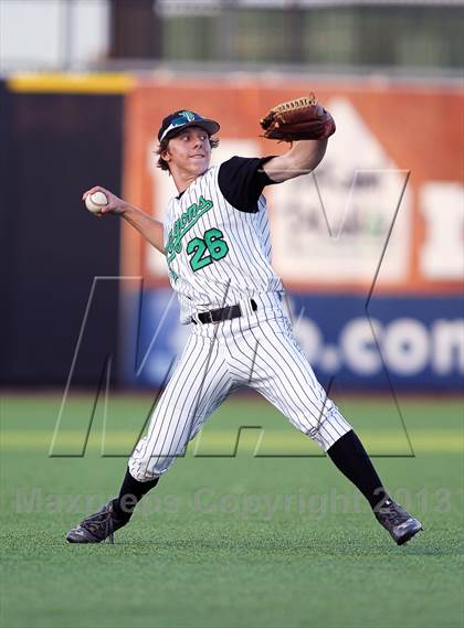 Thumbnail 3 in Carroll vs. Martin (UIL 5A Region 1 Finals) photogallery.