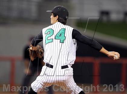 Thumbnail 1 in Carroll vs. Martin (UIL 5A Region 1 Finals) photogallery.