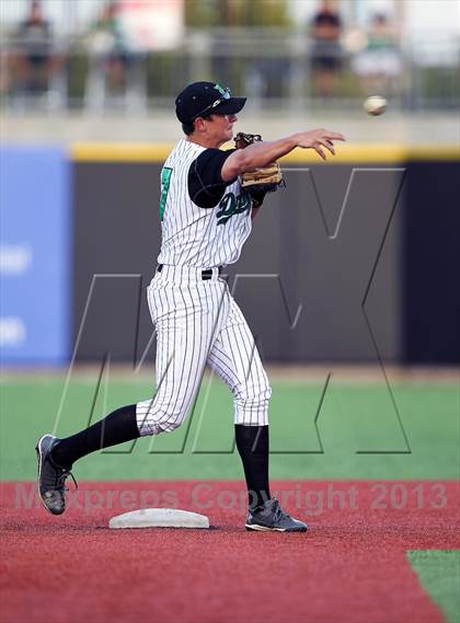 Thumbnail 2 in Carroll vs. Martin (UIL 5A Region 1 Finals) photogallery.