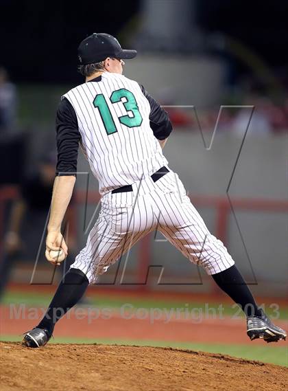 Thumbnail 2 in Carroll vs. Martin (UIL 5A Region 1 Finals) photogallery.