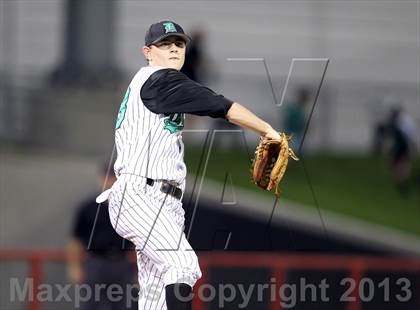 Thumbnail 3 in Carroll vs. Martin (UIL 5A Region 1 Finals) photogallery.