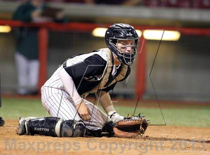 Thumbnail 3 in Carroll vs. Martin (UIL 5A Region 1 Finals) photogallery.