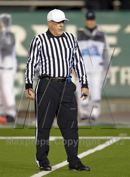 Thumbnail 2 in Elk Grove vs. Folsom (CIF SJS D2 Final) photogallery.