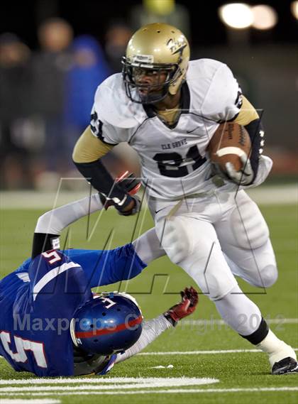 Thumbnail 3 in Elk Grove vs. Folsom (CIF SJS D2 Final) photogallery.