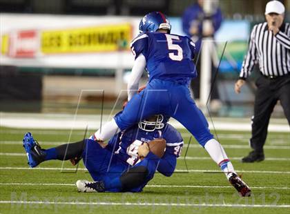 Thumbnail 2 in Elk Grove vs. Folsom (CIF SJS D2 Final) photogallery.