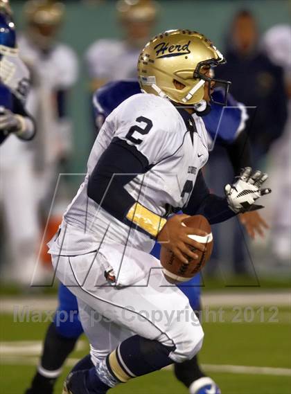 Thumbnail 2 in Elk Grove vs. Folsom (CIF SJS D2 Final) photogallery.