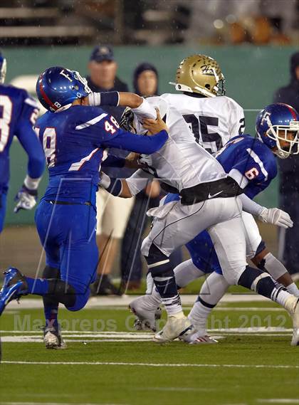 Thumbnail 3 in Elk Grove vs. Folsom (CIF SJS D2 Final) photogallery.