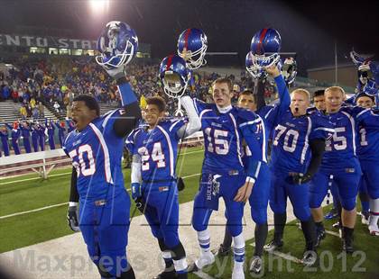 Thumbnail 3 in Elk Grove vs. Folsom (CIF SJS D2 Final) photogallery.