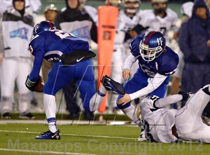 Thumbnail 3 in Elk Grove vs. Folsom (CIF SJS D2 Final) photogallery.