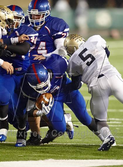 Thumbnail 2 in Elk Grove vs. Folsom (CIF SJS D2 Final) photogallery.