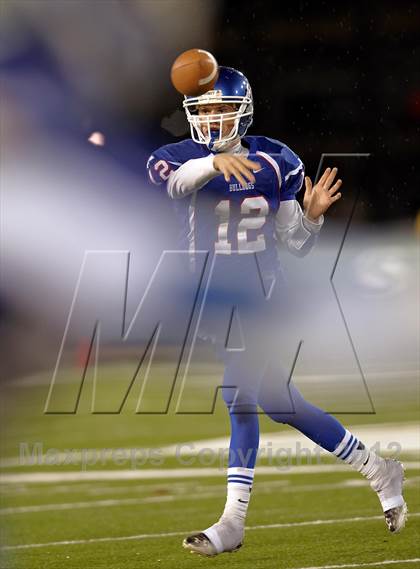 Thumbnail 1 in Elk Grove vs. Folsom (CIF SJS D2 Final) photogallery.