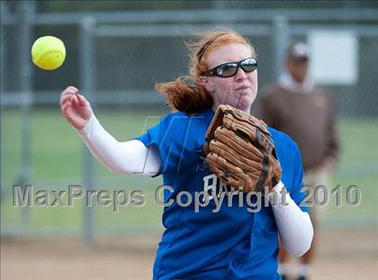 Thumbnail 2 in El Camino @ Rancho Bernardo photogallery.